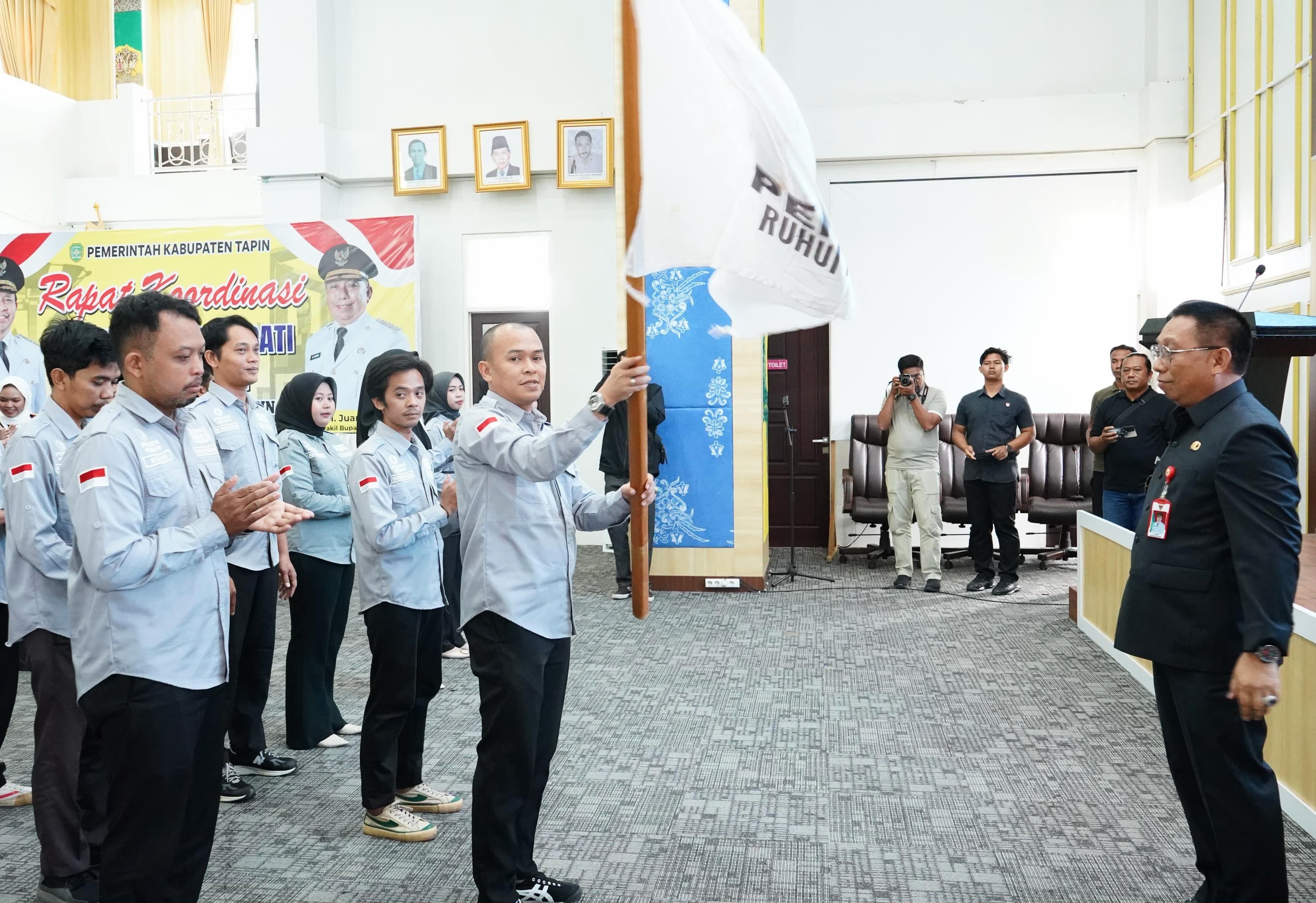 Siap Jadi Motor Pembangunan Daerah, Wakil Bupati Tapin Kukuhkan Pemuda Ruhui Rahayu