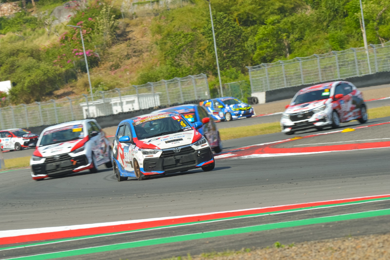 Pebalap GR Garage Auto2000 Racing Team Raih Podium di Kejurnas ITCR 1200