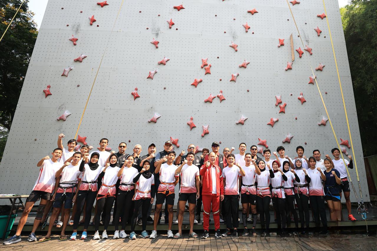 Tim Panjat Tebing Indonesia Turunkan 18 Atlet di SEA Games 2025, Target Tiga Emas