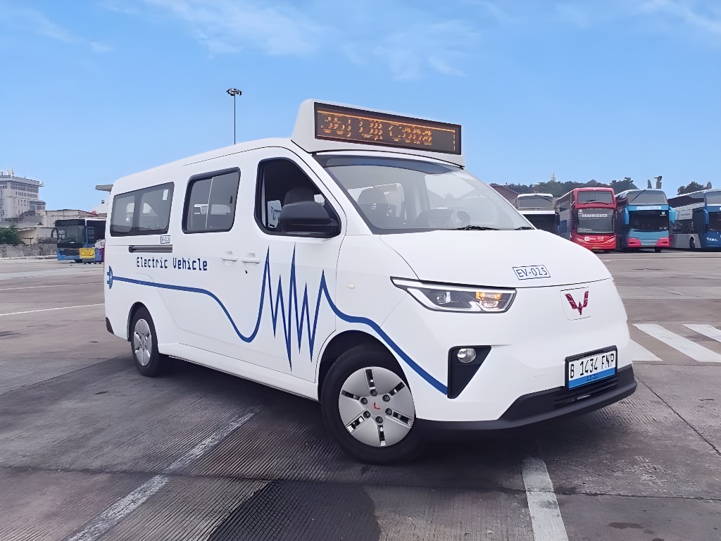 Wuling Mitra EV Mulai Uji Coba di Jakarta, Dukung Mobilitas Publik Rendah Emisi
