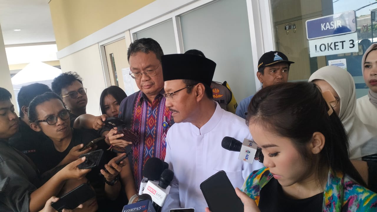 Mensos Gus Ipul Pastikan Kondisi Korban Ledakan SMAN 72 Membaik