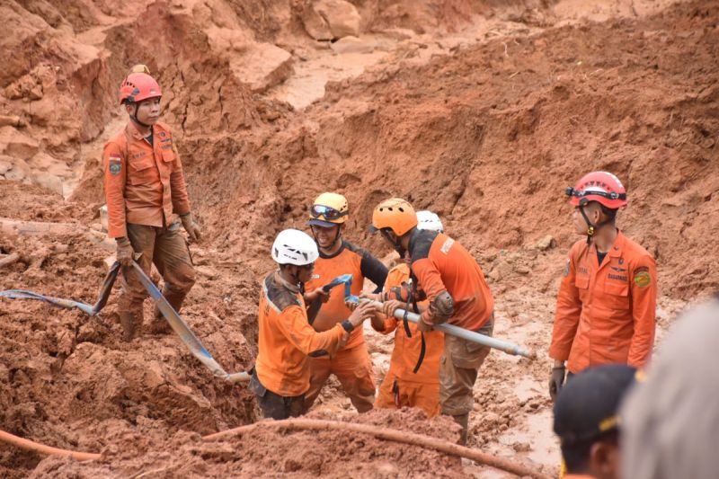 Jumlah Korban Meninggal Akibat Longsor Cilacap Bertambah