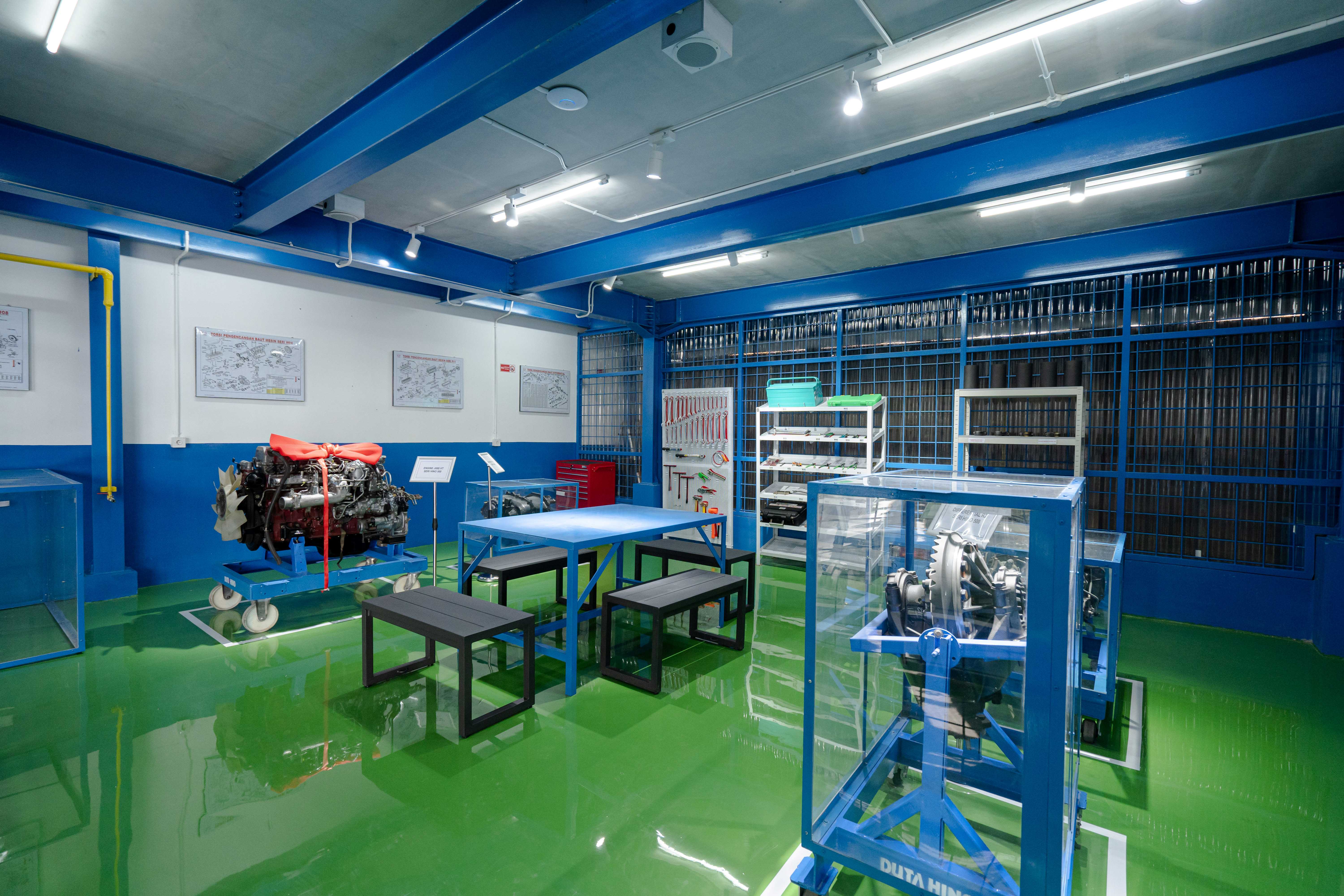 Hino Buka Training Center di Semarang, Perkuat Kompetensi Mekanik dan Layanan Pelanggan