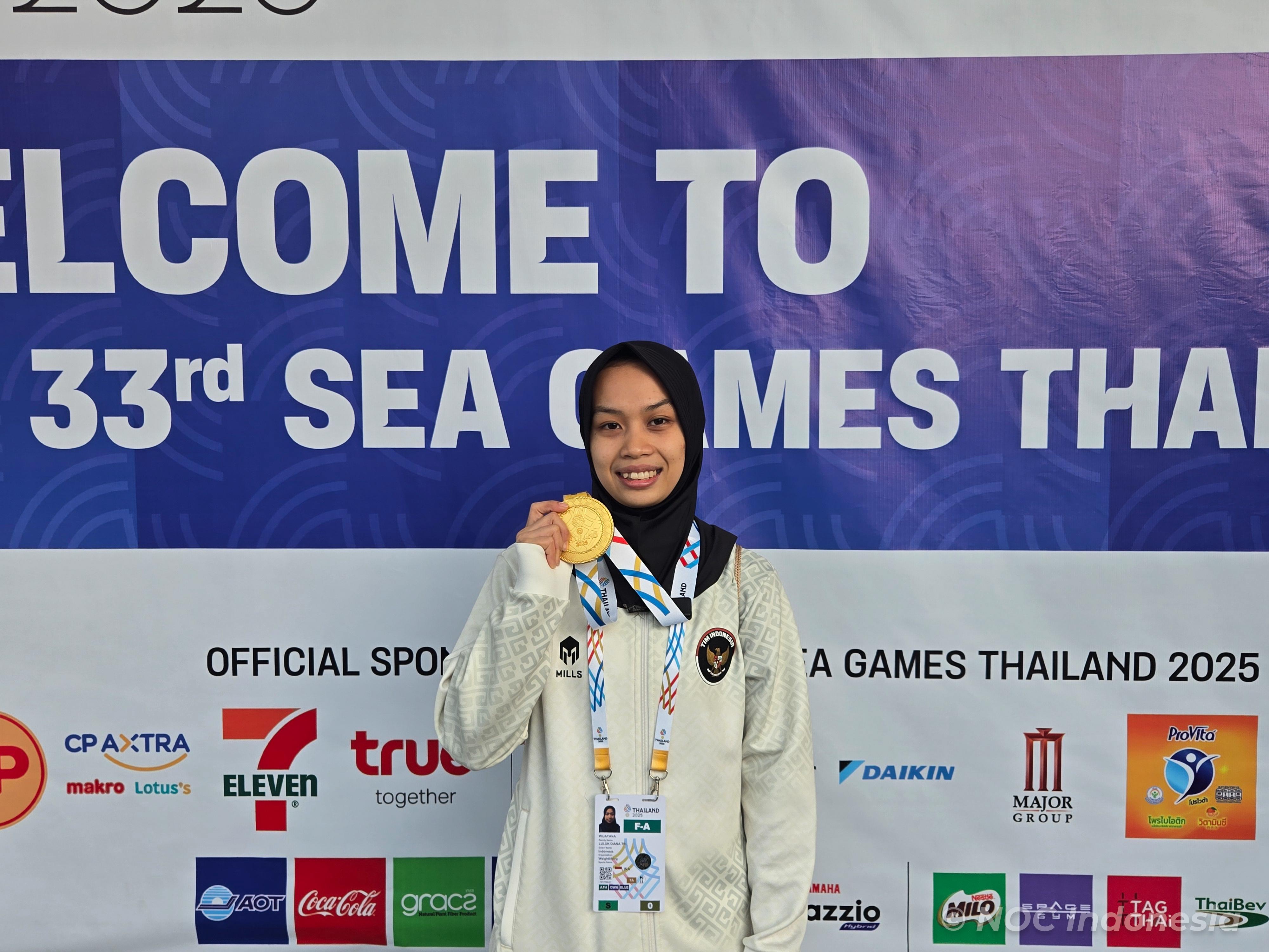 Luluk Persembahkan Emas Pertama Angkat Besi Indonesia di SEA Games 2025