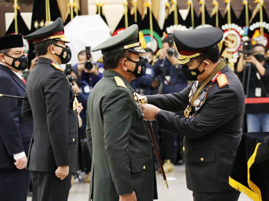 Polisi Masuk 17 Kementerian: Melawan MK, Sesuai Tugas, atau Ikut Jejak TNI?