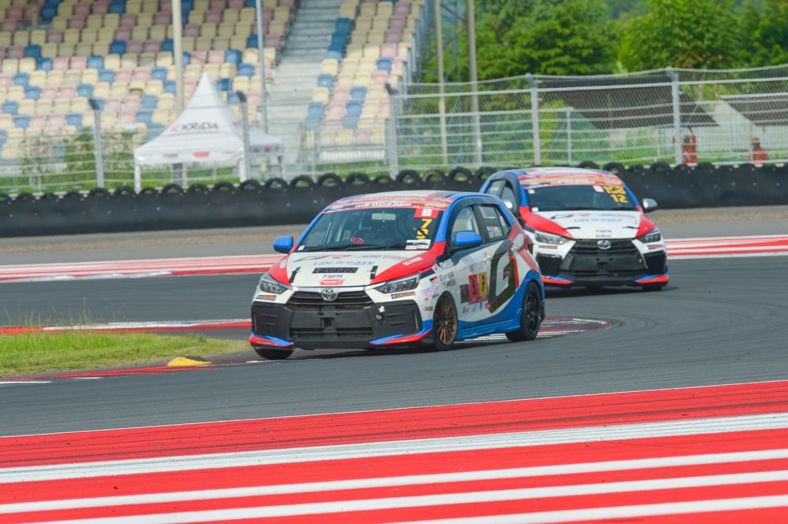 Andalkan Toyota Agya, GR Garage Auto2000 Tunjukkan Taring di Mandalika