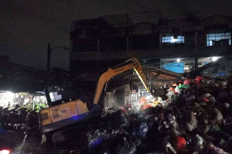 KLH Tangani 116 Ton Tumpukan Sampah di Tangsel