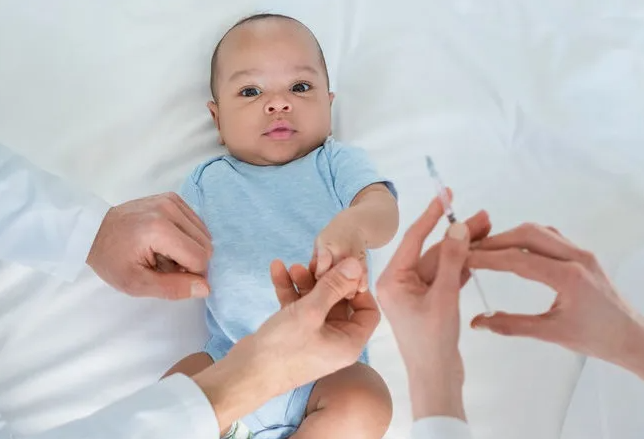 Kemenkes Siapkan Imunisasi Heksavalen, Satu Suntikan Cegah Enam Penyakit