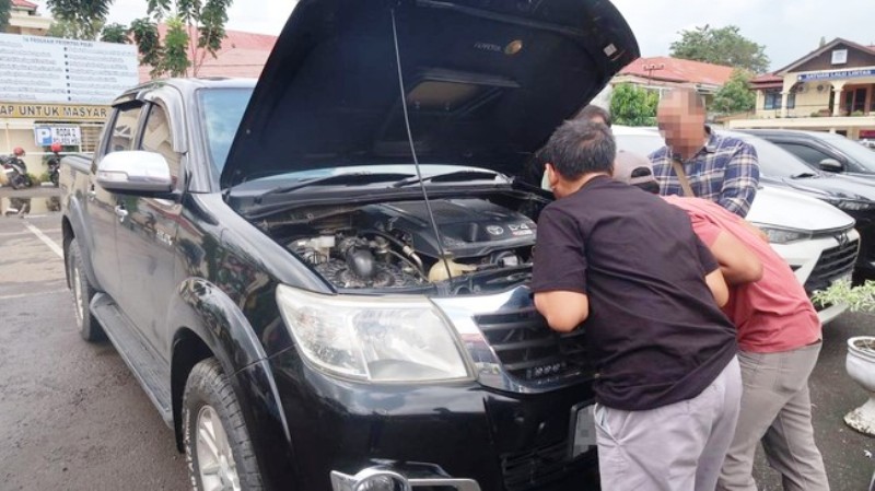 KPK Geledah Rumah Eks Kajari HSU Kalsel, Mobil Pemda Tolitoli Disita