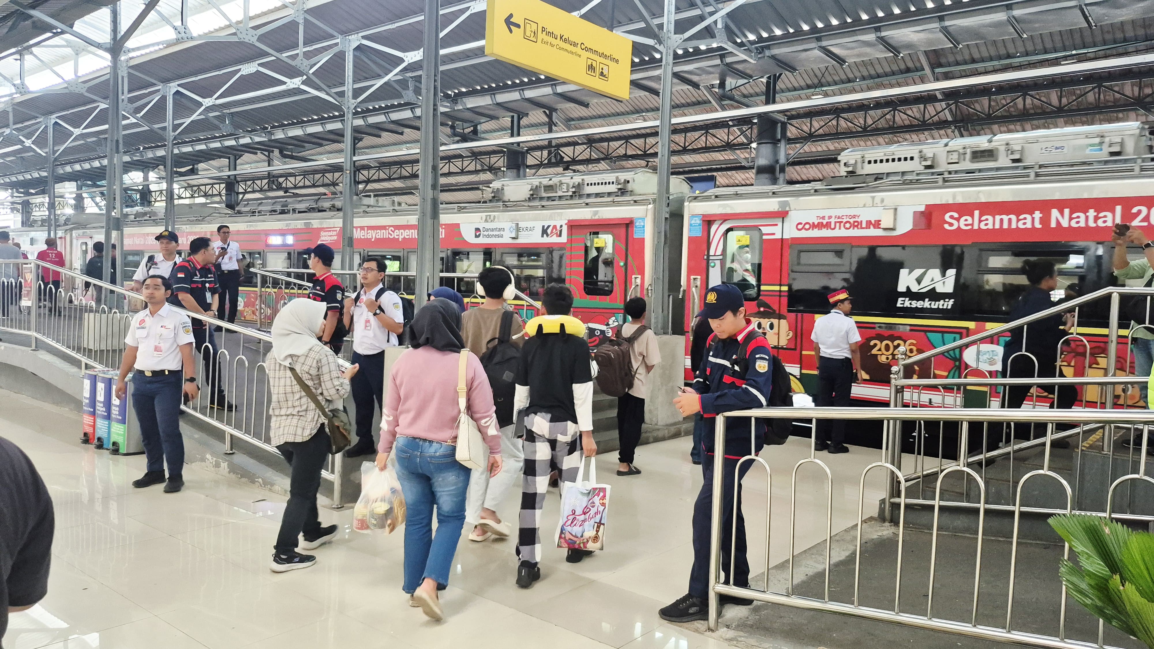 Lonjakan Penumpang saat Nataru, KAI Commuter Tambah Jadwal Yogyakarta–Palur