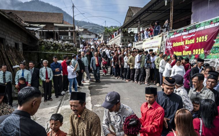 Menjawab Paradoks Keberagamaan di Indonesia