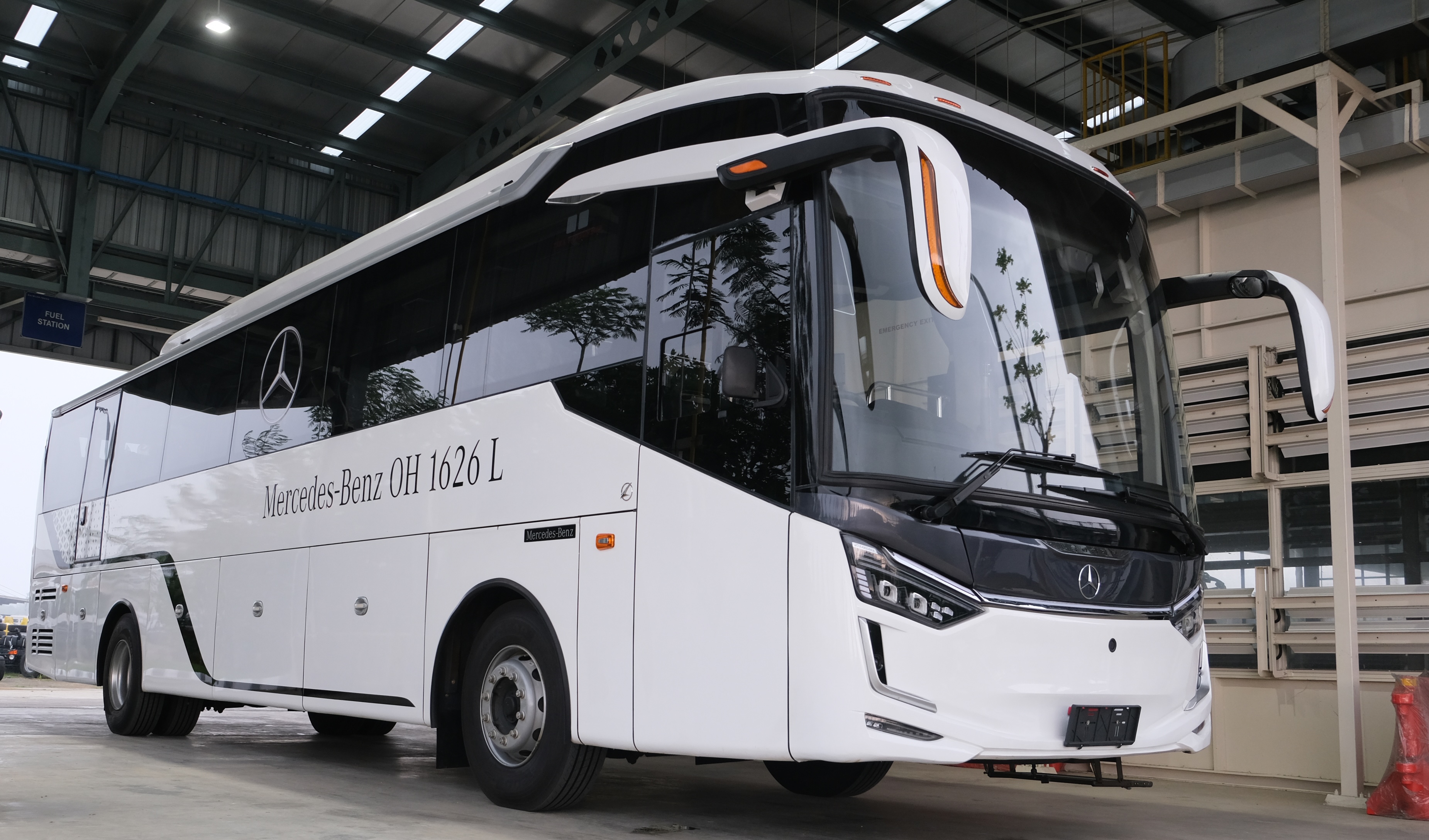 Mercedes-Benz Ekspor Bus Euro 5 Rakitan Cikarang ke Thailand