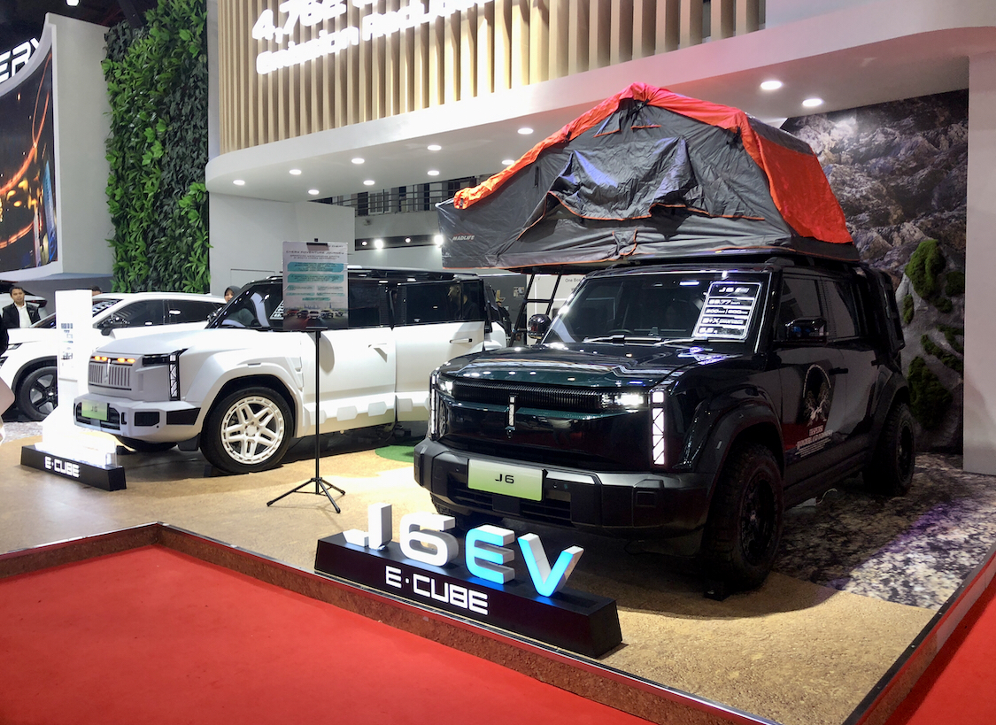Chery J6 dan J6T: SUV Listrik Off-Road Siap Lahap Medan Berat di Indonesia