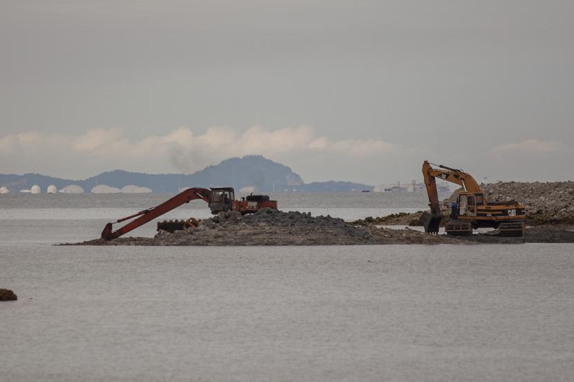 KKP Setop Sementara Reklamasi Tak Berizin di Gresik