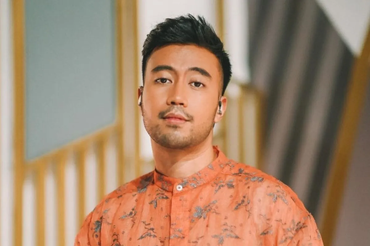 Hujan Iringi Pemakaman, Vidi Aldiano Meninggal di Usia 35 Tahun, Sheila Dara Tegar Mengantar