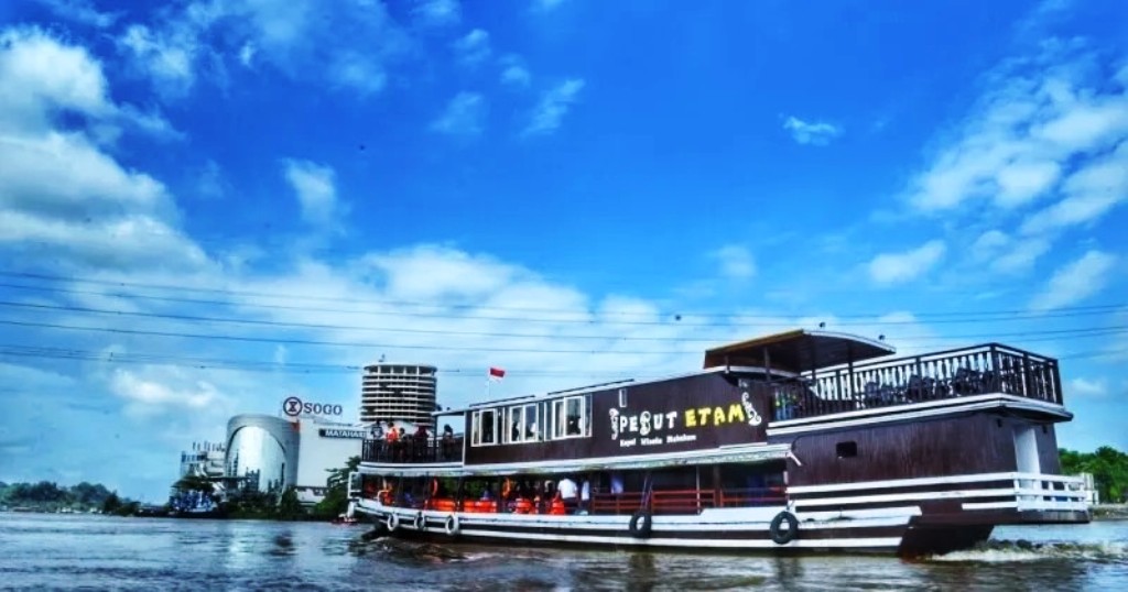 Ngabuburit Susur Mahakam? Pengusaha Kapal Bilang Penumpangnya Masih Sepi