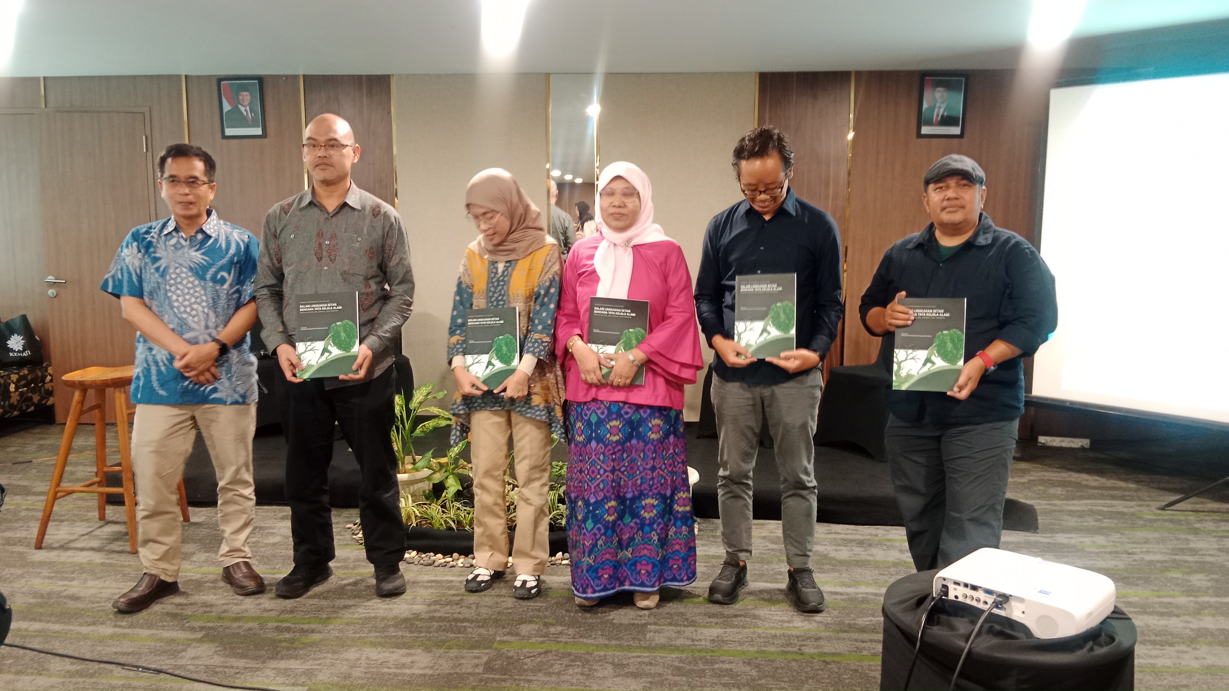 Perlindungan Hutan Tak Cukup dengan Moratorium, Kebijakan Pembangunan Dipersoalkan