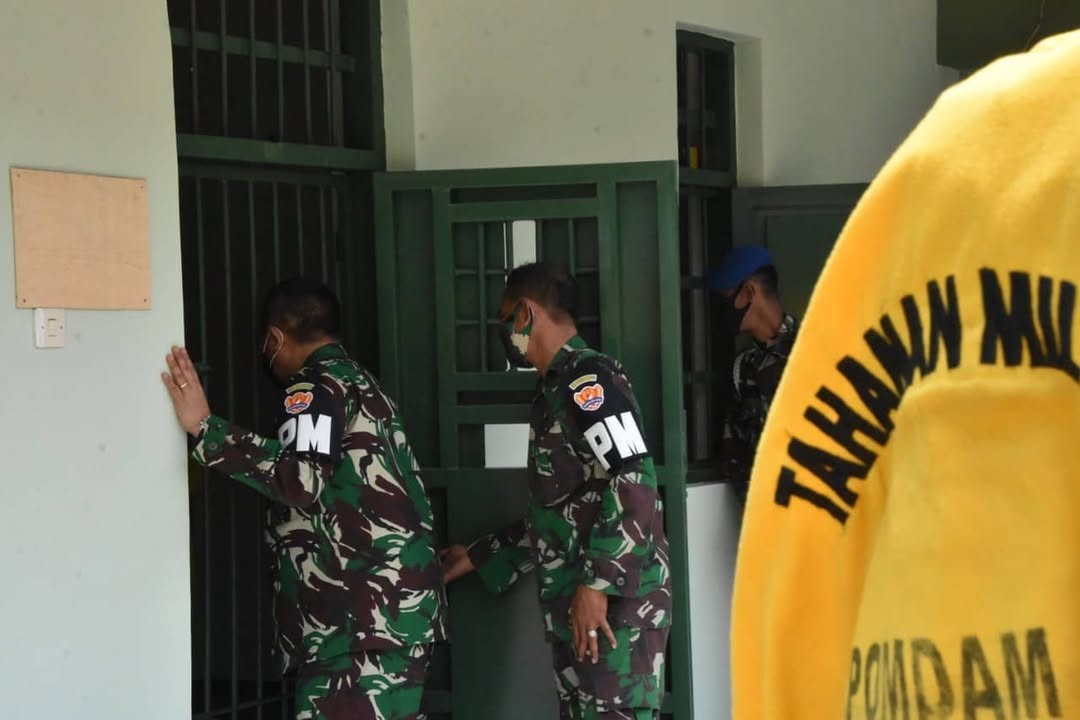 Empat Prajurit TNI Jadi Tersangka Teror Air Keras Aktivis KontraS