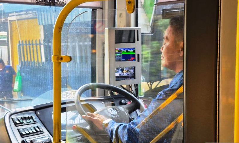 Saat Jakarta Sepi, Mereka Tetap Menyala