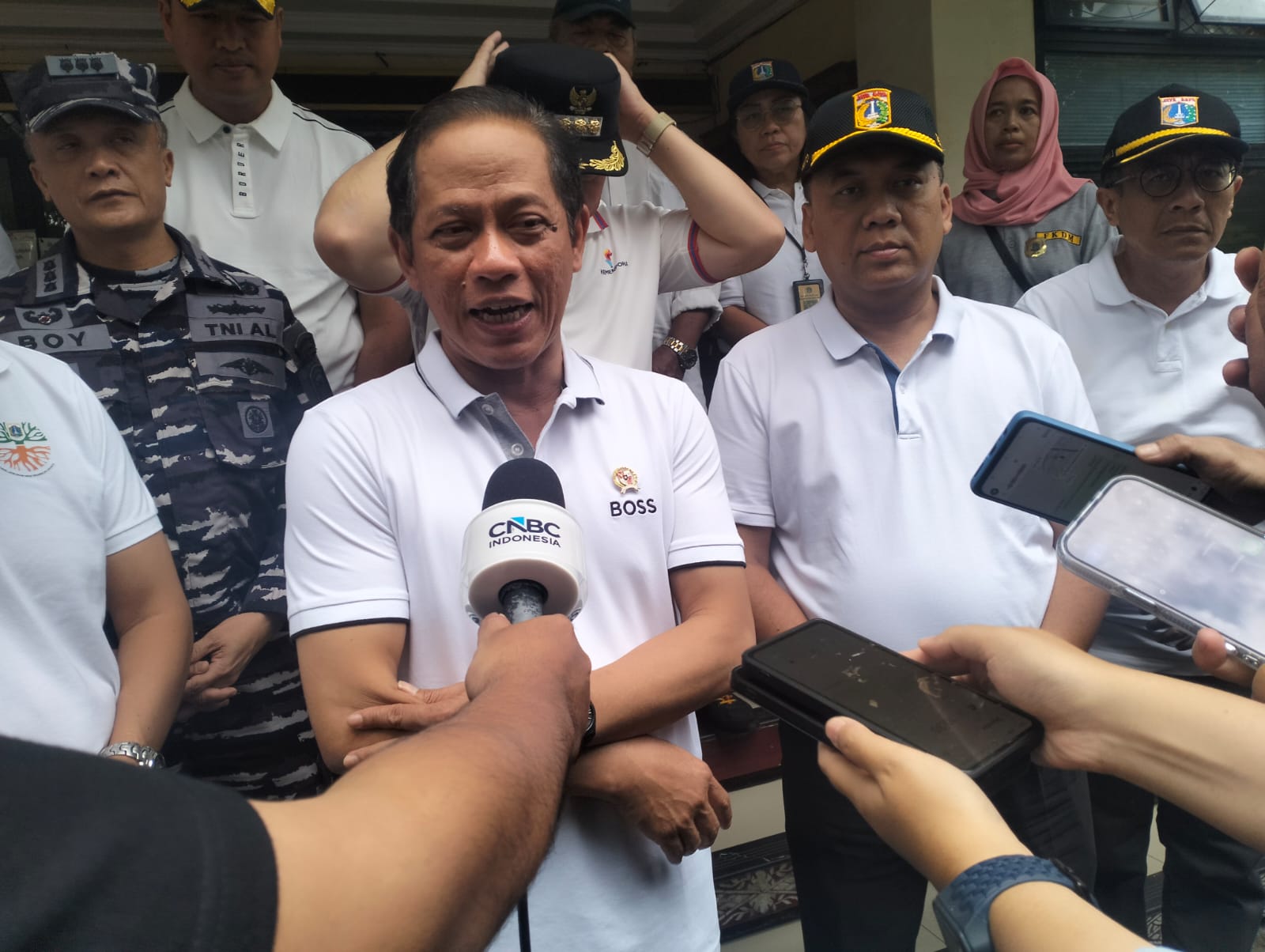 Di Semper Timur, Menteri LH Targetkan Stop Open Dumping TPA Bantar Gebang Tahun ini