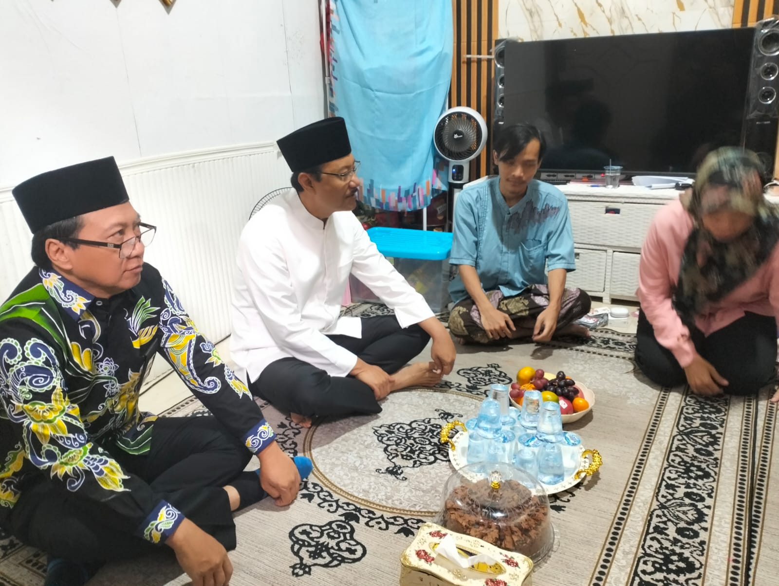 Kunjungi Rumah Duka, Mensos Saifullah Yusuf Pastikan Bantuan Korban Kecelakaan KA Bekasi Timur
