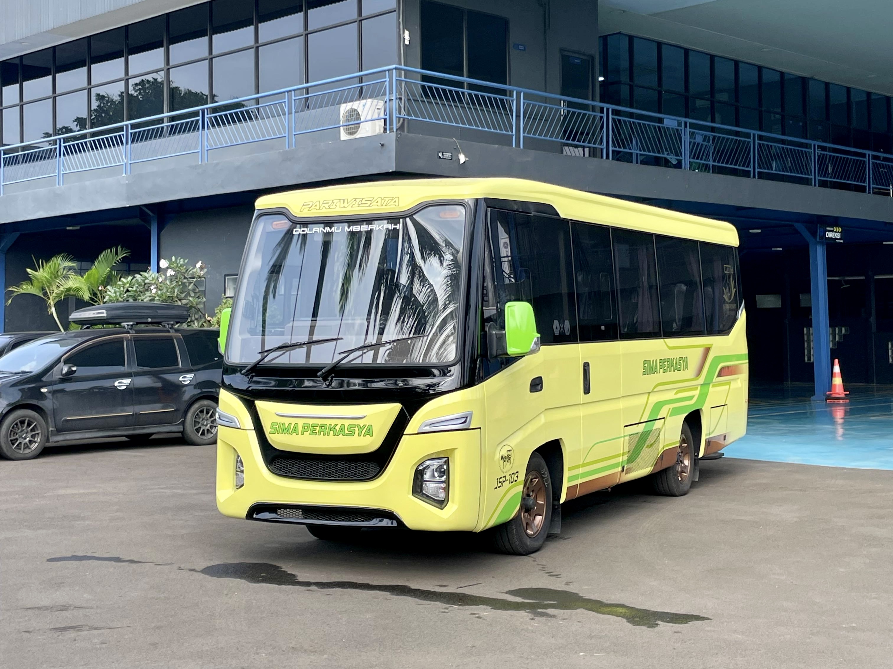 Hino Serahkan Bus Anniversary PO Sima Perkasya di Jamnas Bismania 2026