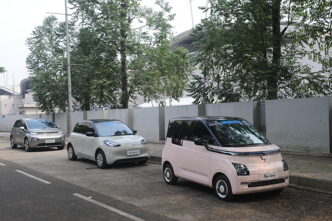 Wuling Raih Penghargaan Penggerak Ekosistem Kendaraan Listrik di Bali