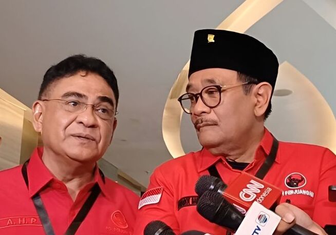 Jokowi Temui Kader PSI, PDIP Rapatkan Konsolidasi