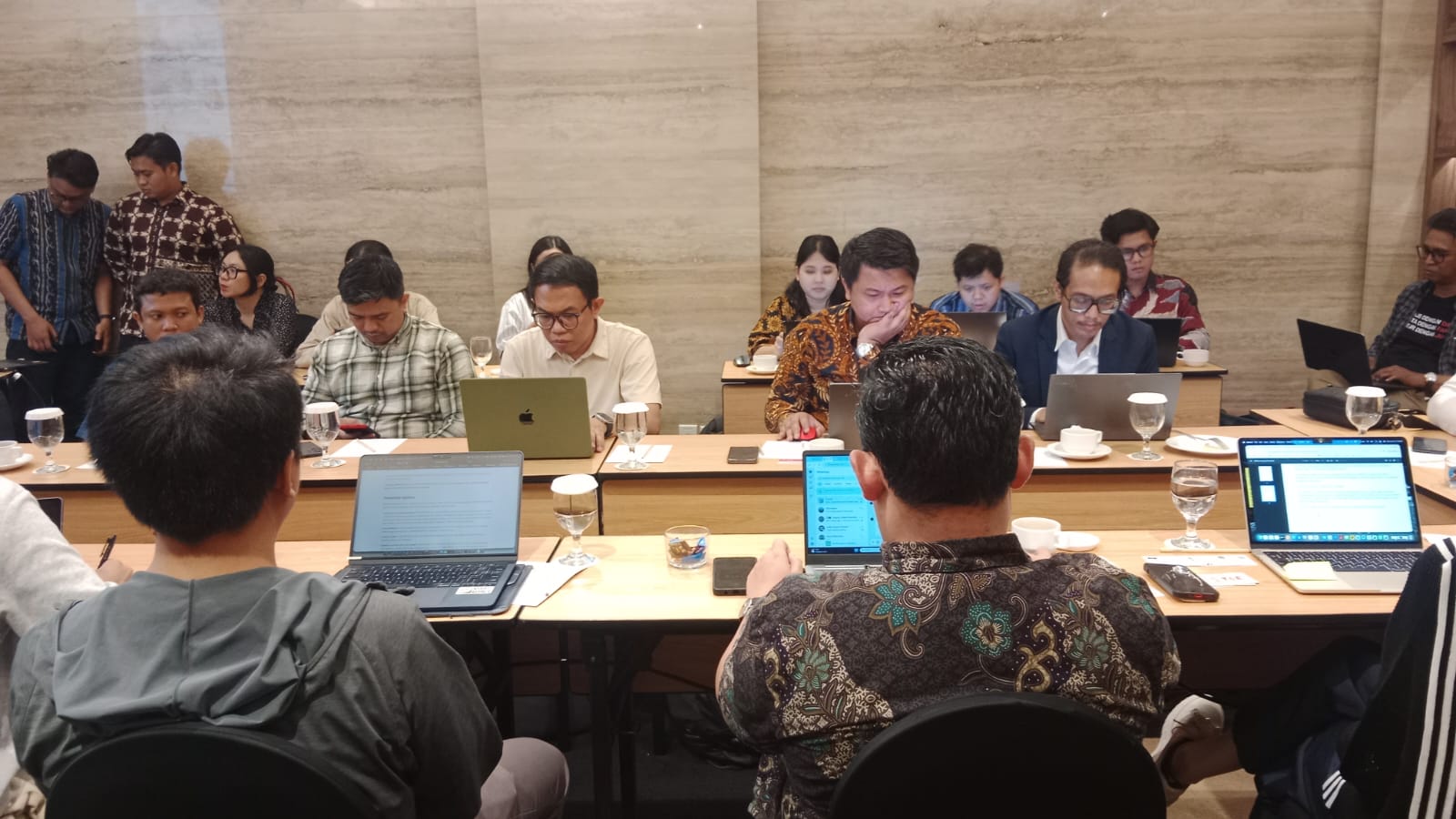 Elektrifikasi Truk jadi Peluang Besar Indonesia Kurangi Emisi dan Perkuat Ketahanan Energi