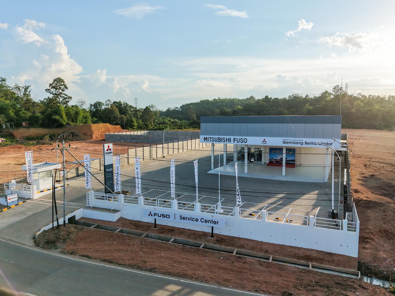 KTB Resmikan Fuso Service Center Sandai, Perkuat Layanan Purna Jual di Kalimantan Barat