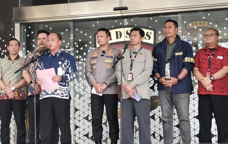 Eks Jampidsus Febrie Adriansyah Diperiksa sebagai Tersangka Kasus Asabri, Don Ritto Langsung Ditahan Kejagung