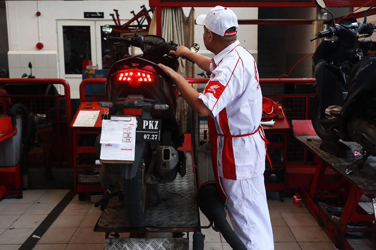 Servis Motor Honda Kini Lebih Murah, AHASS Jakarta-Tangerang Beri Diskon Lewat Promo