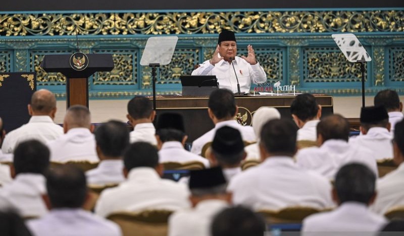 Prabowo Soroti Gaji Guru Masih Rendah, Sebut Kebocoran Ekonomi jadi Akar Masalah