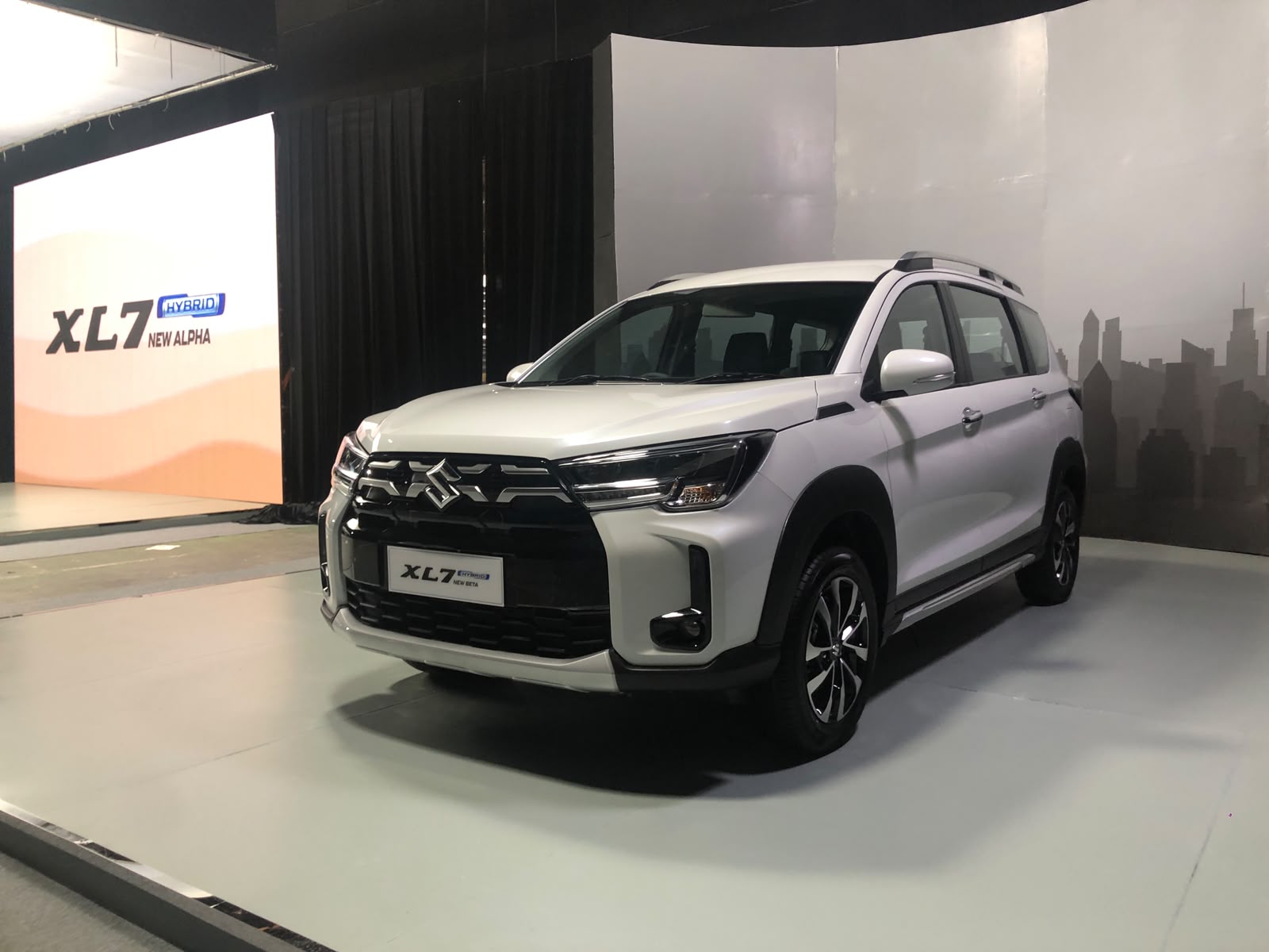 Suzuki XL7 Terbaru Kini Tampil Makin Modern, Intip Deretan Fitur Baru yang Dibawa