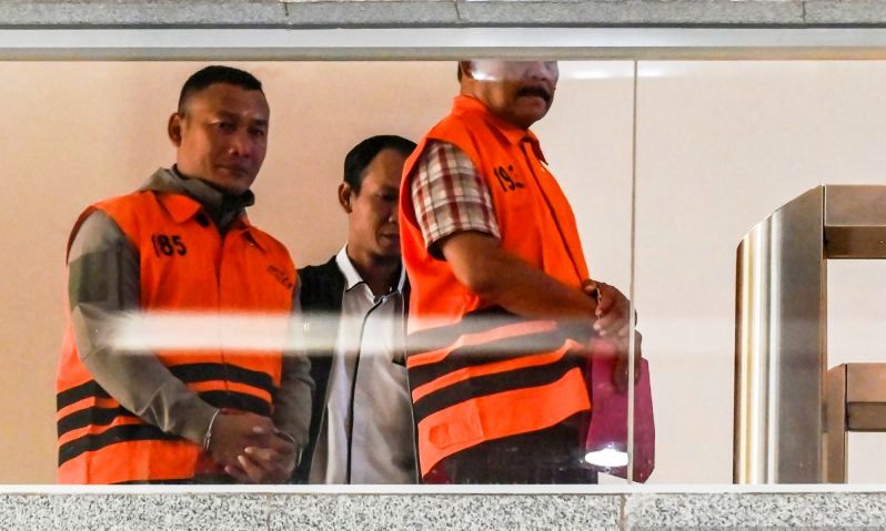 Polisi KPK Peras Bupati Pemalang, Misteri Chat 'Timer' Anak dan Ayah