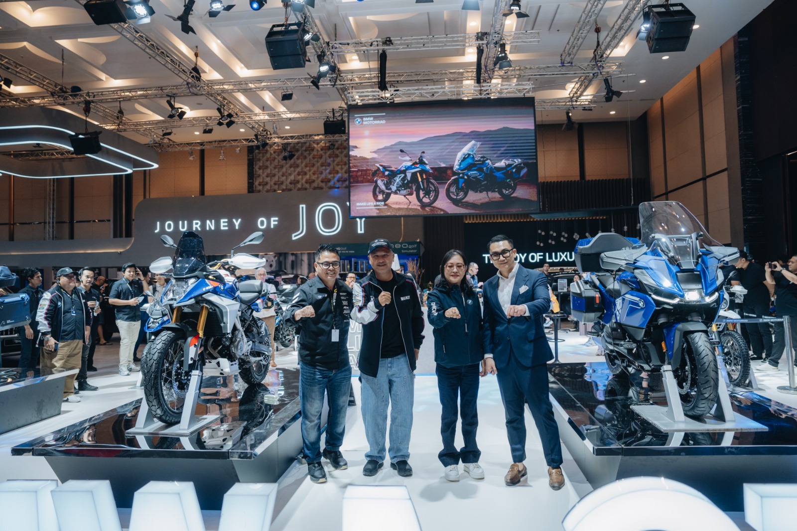 BMW Motorrad Boyong F 450 GS dan R 1300 RT ke GIIAS 2026
