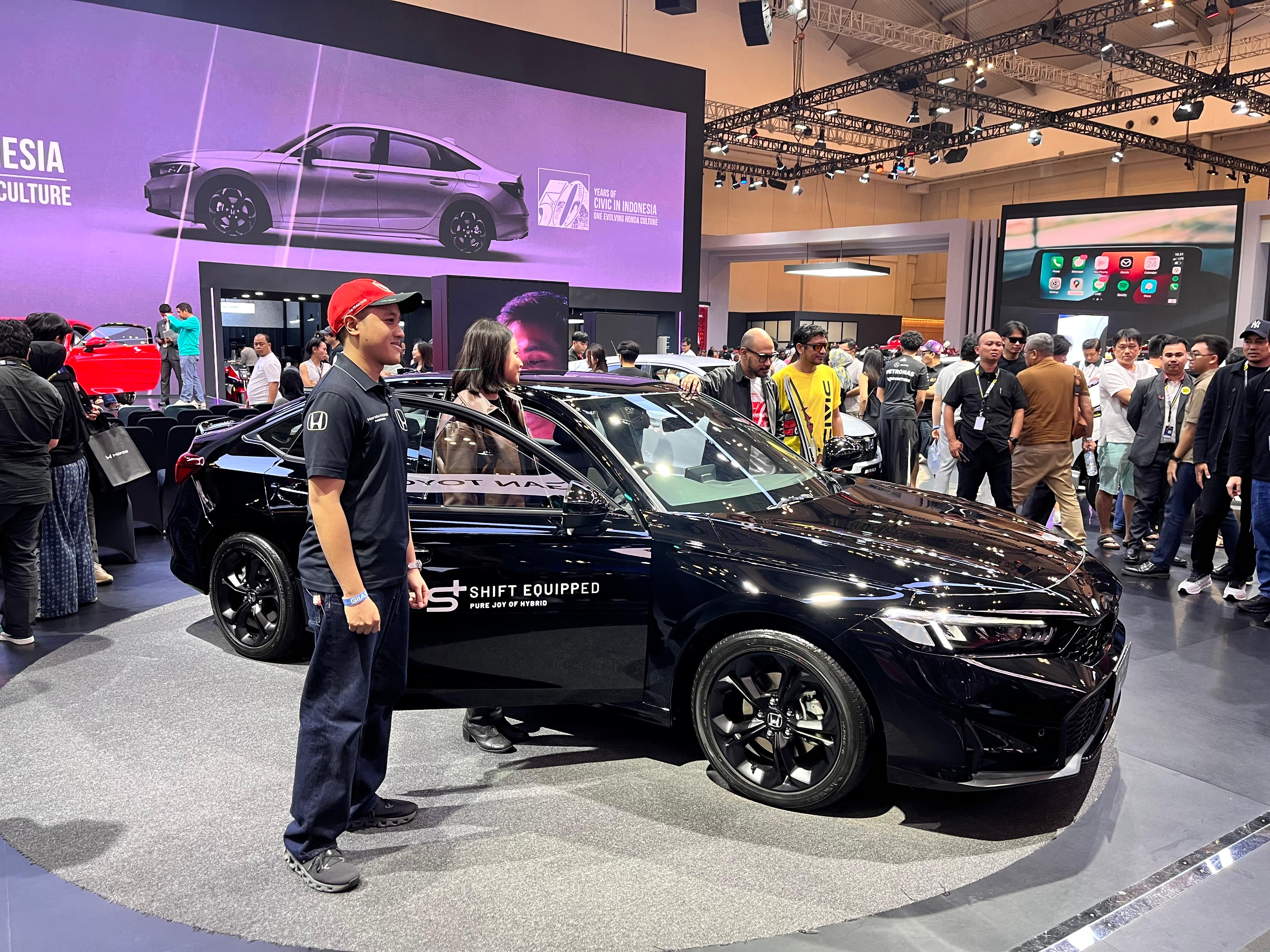 Honda Rayakan 50 Tahun Civic di Indonesia, Dari Mobil Ikonik hingga Era Hybrid