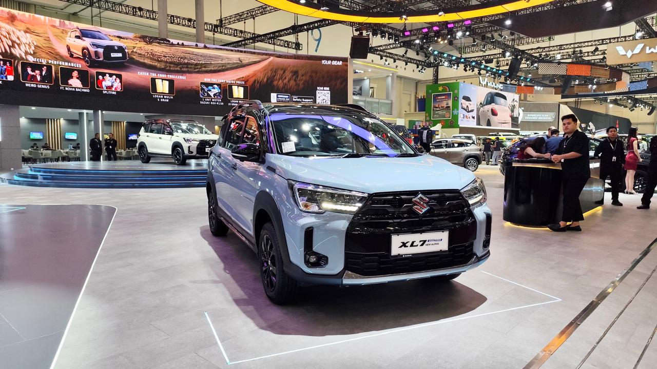 Suzuki XL7 Hybrid Alpha Tampil Makin Elegan dan Mewah dengan Warna Baru Ice Greyish Blue