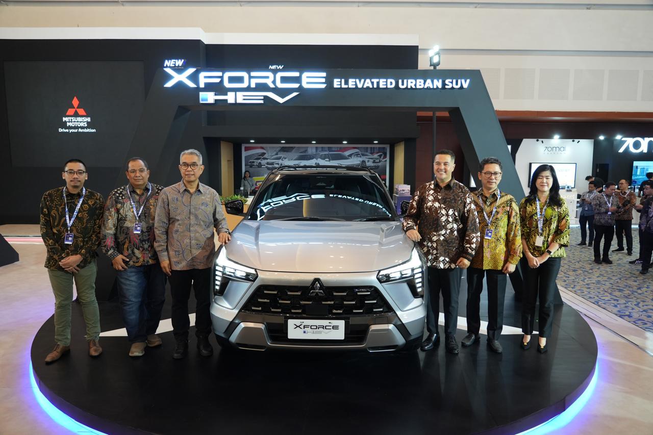 Mitsubishi New Xforce HEV Resmi Meluncur di GIIAS Surabaya 2026, Sekali Isi Bensin Tembus 1.172 Km