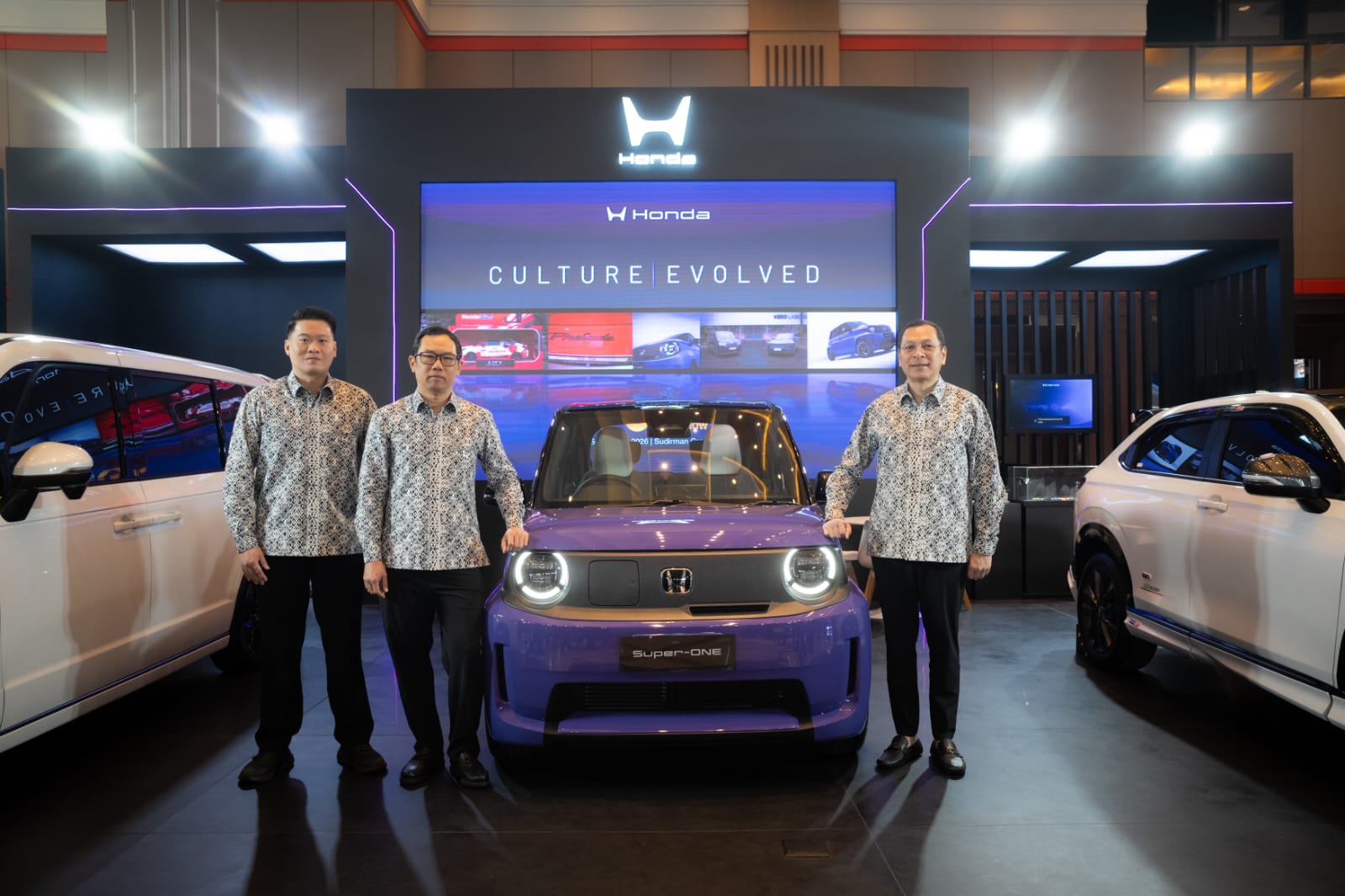 Honda Pamerkan Super-ONE di Bandung, Bawa Sensasi Baru Mobil Listrik