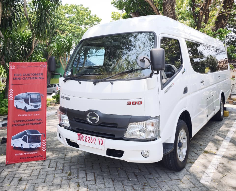 Hino Perkuat Dukungan PO Bus di Sulawesi Tengah, Ini Produk yang Ditawarkan