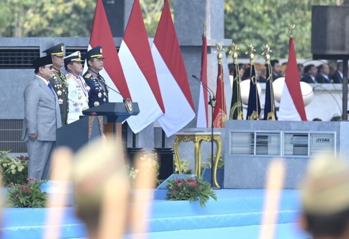 Dunia Penuh Gejolak, Prabowo Ingatkan TNI Jaga Rakyat