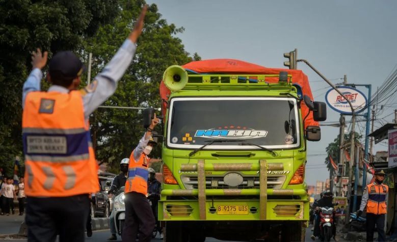 Perkuat Keselamatan, Kemenhub Perketat Pengawasan Angkutan Barang