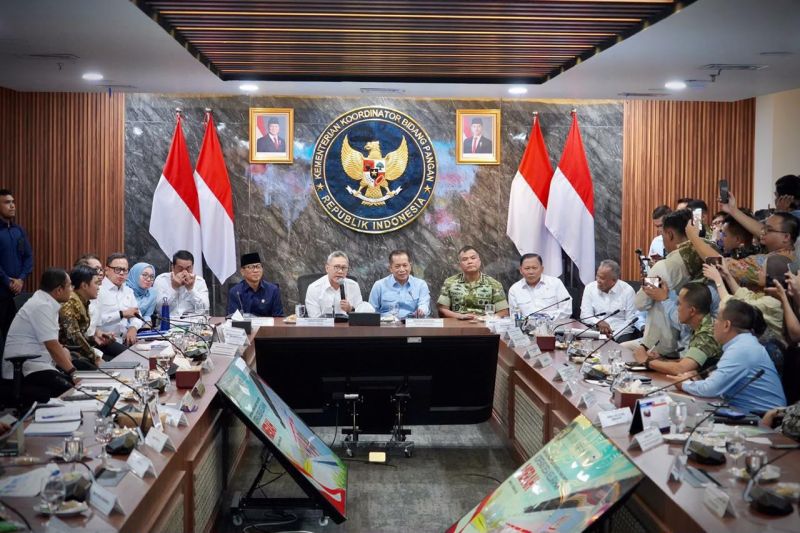 Menkop Dorong Pembentukan Posko Pantau Distribusi Barang KDKMP