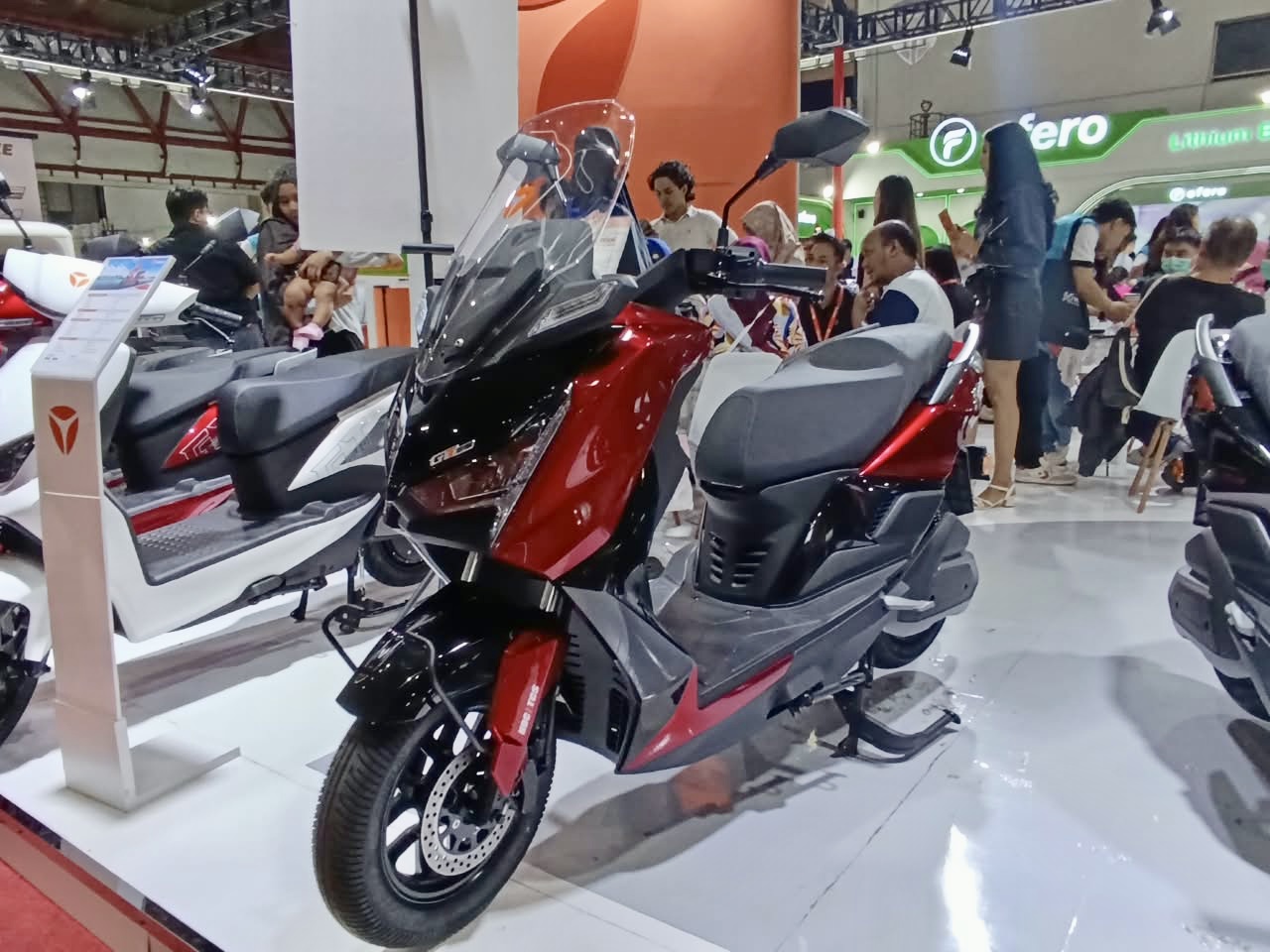 Yadea GT80 Tantang Touring 180 Km Sekali Cas, Lewati Jalur Bromo hingga Suramadu
