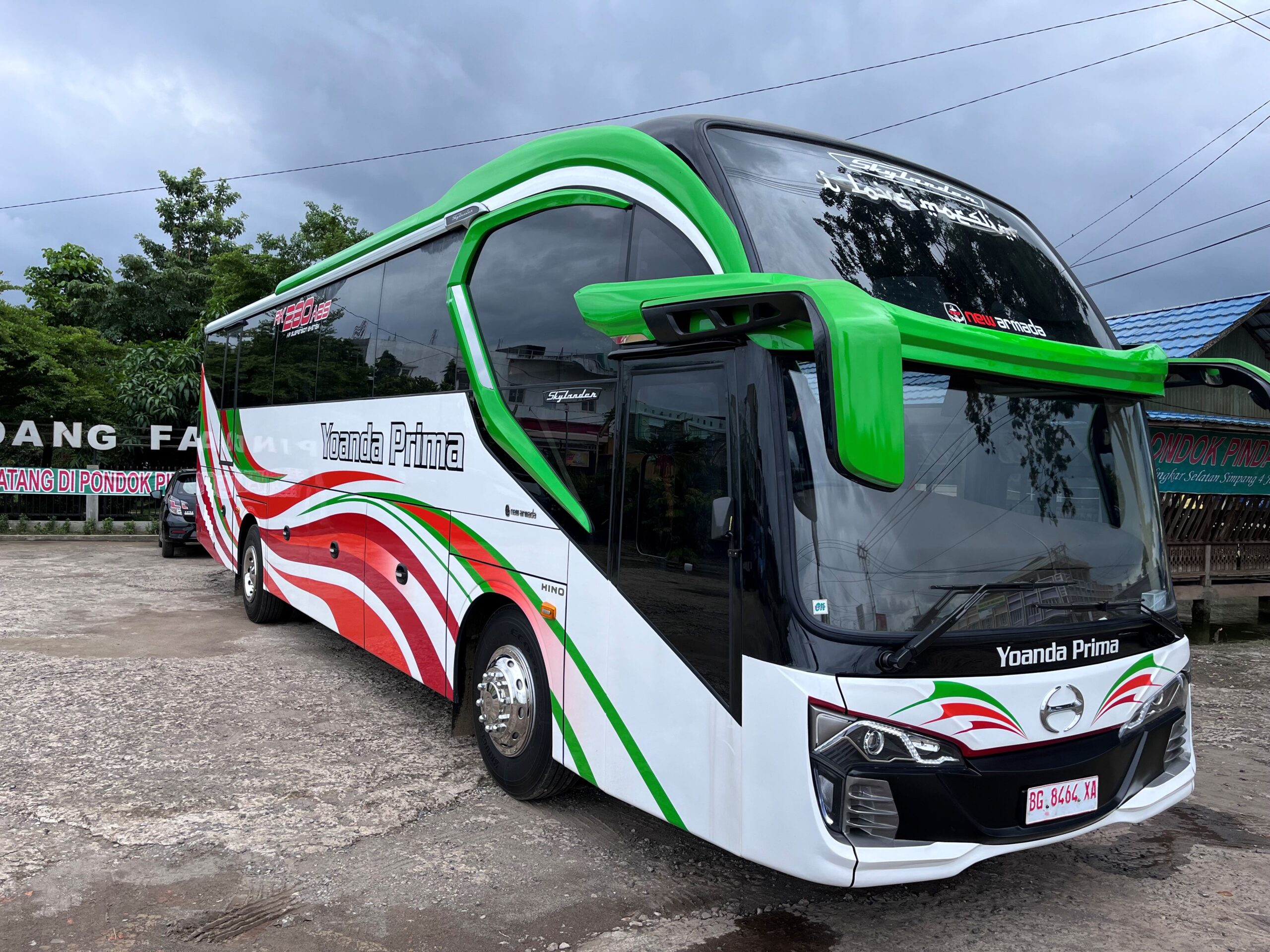 PO Yoanda Prima Rilis 2 Bus Baru, Sasis Hino Siap Libas Sumatra - apakabar.co.id