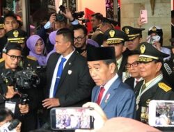 Respons Jokowi soal Kenaikan Harga Beras: Coba Dicek Dulu