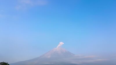 Erupsi Semeru, Abu Vulkanik Setinggi 1.000 meter ke Timur Laut