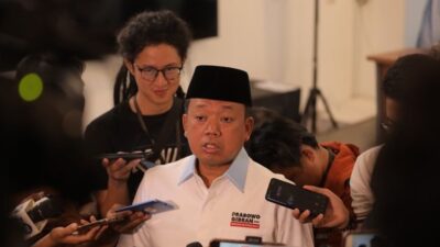 Kampanye Akbar di GBK, Gibran Pimpin Aksi Bersih-Bersih