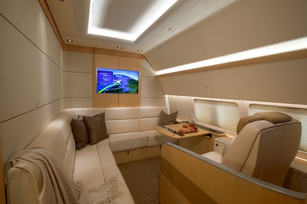 Ruang di kabin pesawat jet BBJ Max 7 yang dibeli Haji Isam - apakabar.co.id